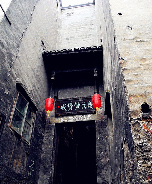 6159252dd42a283416f732b95bb5c9ea15cebf2a_副本.gif