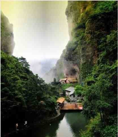 炊煙裊裊出深山.jpg